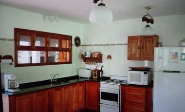 Chalet  con 2 hab. sobre 1350 m2.BOSQUE PERALTA RAMOS