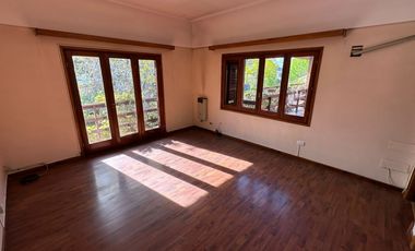 Chalet P.H. 5 Ambientes con Patio y Jardin