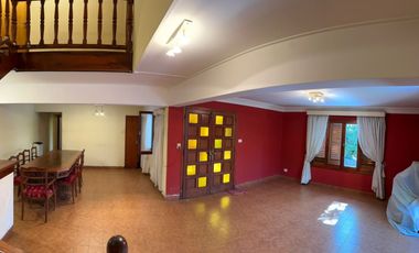 Chalet P.H. 5 Ambientes con Patio y Jardin