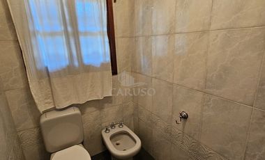 Chalet en Barrio Parque Calchaqui - QUILMES OESTE