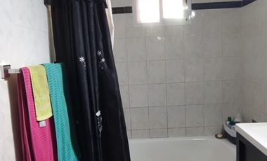 HERMOSA CASA EN VENTA SOBRE CALLE NICOLAS SPITALERI