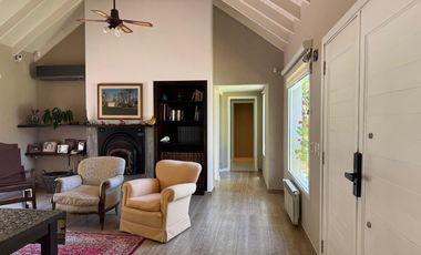 Pinamar, venta de casa en barrio La Herradura con seguridad las 24 hs