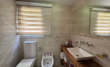 Pinamar, venta de casa en barrio La Herradura con seguridad las 24 hs