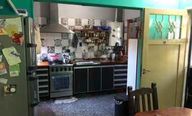 VENTA | Casa 3 ambientes con fondo libre