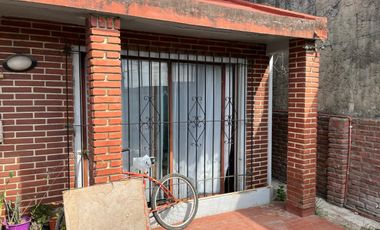 CASA 3  AMBIENTES Y DEPARTAMENTO INDEPENDIENTE, BOSQUES, FLORENCIO VARELA