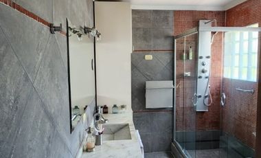 Alquiler Casa Quinta 5amb. Ezeiza, Barrio La celia