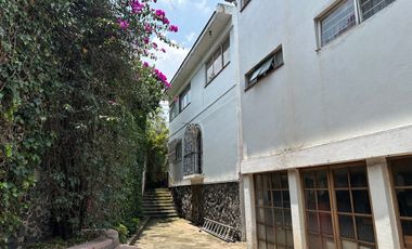 CASA EN VENTA EN JARDINES DEL PEDREGAL