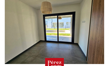 Casa de 4 ambientes con pileta a estrenar