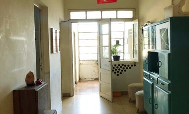 Â¡EXCELENTE OPORTUNIDAD! CASA EN ESQUINA CON AMPLIO LOTE