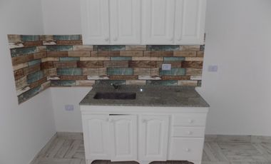 EXCELENTE DEPARTAMENTO MONOAMBIENTE DIVIDIDO EN 3Â° PISO, DEPARTAMENTO A, AL FRENTE CON BALCON.