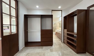 Casa Frente al Mar en San Crisanto, 50 Metros de Playa Privada.