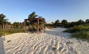 Casa Frente al Mar en San Crisanto, 50 Metros de Playa Privada.