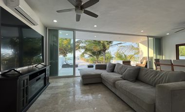 Casa Frente al Mar en San Crisanto, 50 Metros de Playa Privada.