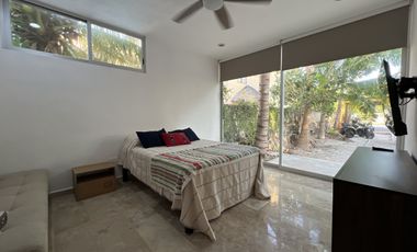 Casa Frente al Mar en San Crisanto, 50 Metros de Playa Privada.