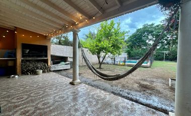 Se Vende Casa cuatro amb, con cochera, piscina (LOBOS)