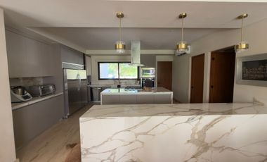 CASA EN VENTA MERIDA, YUCATAN COUNTRY CLUB, ENTREGA INMEDIATA.