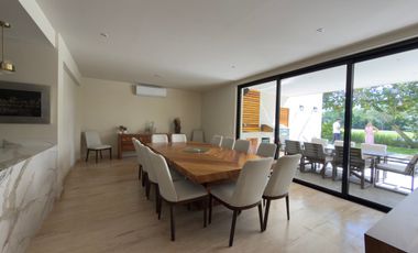 CASA EN VENTA MERIDA, YUCATAN COUNTRY CLUB, ENTREGA INMEDIATA.