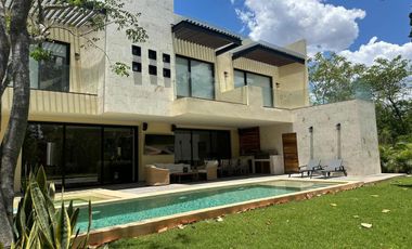 CASA EN VENTA MERIDA, YUCATAN COUNTRY CLUB, ENTREGA INMEDIATA.