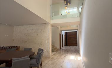 CASA EN VENTA MERIDA, YUCATAN COUNTRY CLUB, ENTREGA INMEDIATA.