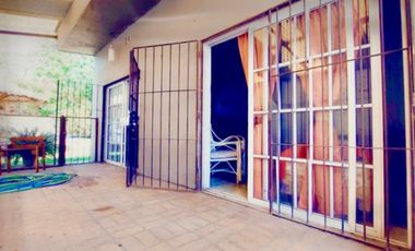 HERMOSA CASA CON TEJAS COLONIALES 3 AMBIENTES CON PILETA Y APTA CREDITO!!! BOUCHARD 872 -MONTE GRANDE-