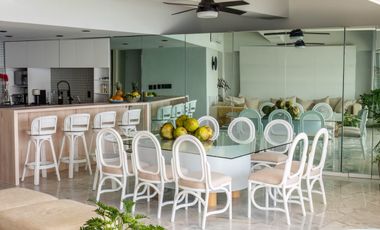 Penthouse Frente al Mar | Piso 28 con Vista a la | Bahía de Acapulco