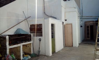 Casa de 2 dormitorios al frente con local, Bv. Rondeau 747