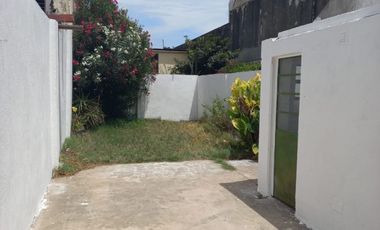 Casa de 2 dormitorios al frente con local, Bv. Rondeau 747