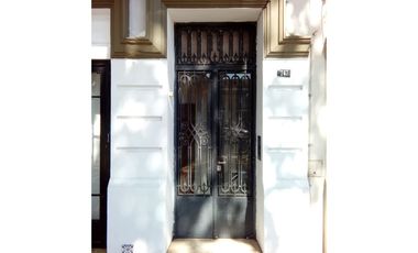 Casa de 2 dormitorios al frente con local, Bv. Rondeau 747