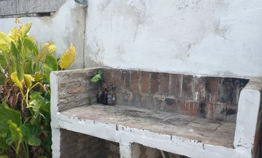 Casa de 2 dormitorios al frente con local, Bv. Rondeau 747