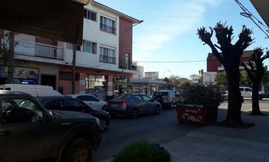 ALQUILER COMERCIAL 24 MESES CHALET 4 AMBIENTES CON DEPENDENCIA EN DOS PLANTAS ZONA JUAN B JUSTO Y CERRITO