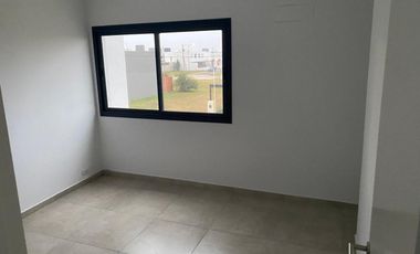 ALQUILER! DUPLEX  EN COLINAS DE MANANTIALES 2 DORMITORIOS