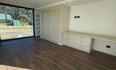 RUMENCO JOVEN - EXCLUSIVA CASA 4 DORMITORIOS CON VISTA AL LAGO