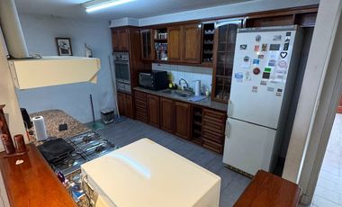 CHALET 5 AMBIENTES EN DOS PLANTAS DORREGO 2900