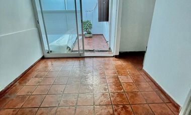 CHALET EN LOTE PORPIO DE 4 AMBIENTES, MUY BUEN ESTADO. IDEAL USO GASTRNOMICO O PROFESIONAL. CHAUVIN