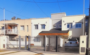 Duplex 4 amb con quincho.  Rejon 6100