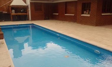 Â¡PECIO REBAJADO! **MAGNIFICO CHALET 6 AMBIENTES, CON DOS LOTES UNIFICADOS, SOBRE AV. EDISON, EN COLINAS DE PERALTA RAMOS**