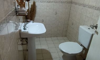 Casa c/pileta Sobre Av Zanni