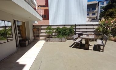 Planta baja con jardin urbana