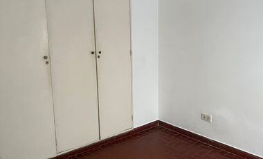 Vendo amplio departamento de 1 dorm. a una cuadra de PLAZA  DE MAYO