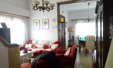 >GRAN REBAJA Â¡RETASADO!< Â¡ESCUCHA OFERTAS! **GRAN CHALET ESTILO MARPLATENSE CON DEPENDENCIA EN COLINAS DE PERALTA RAMOS**
