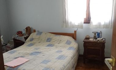 >GRAN REBAJA Â¡RETASADO!< Â¡ESCUCHA OFERTAS! **GRAN CHALET ESTILO MARPLATENSE CON DEPENDENCIA EN COLINAS DE PERALTA RAMOS**