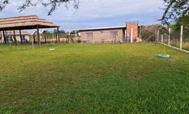 Amplio terreno con casa con estructura para ampliar, Villa Urquiza