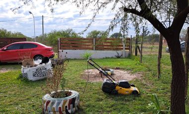 Amplio terreno con casa con estructura para ampliar, Villa Urquiza
