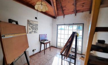 IMPACTANTE CASA DE 5 DORMITORIOS CON PISCINA EN ZONA THOMPSON