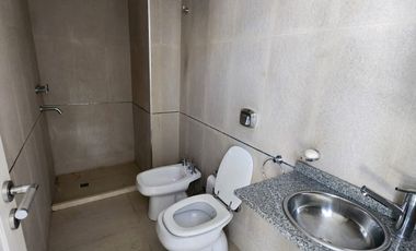 VENDO DEPARTAMENTO CON COCHERA ZONA PARQUE U$S 80.000