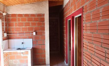 Casa en Alquiler por Av. Paraguay