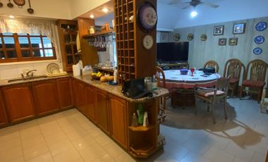 GALLARDO 800, VENTA CASA LOTE PROPIO DE CINCO AMBIENTES