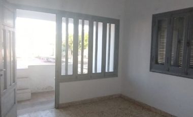EN VENTA- CASA 3 HABITACIONES + LOCAL COMERCIAL SOBRE AV DE LAS AMERICAS