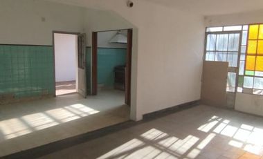 EN VENTA- CASA 3 HABITACIONES + LOCAL COMERCIAL SOBRE AV DE LAS AMERICAS