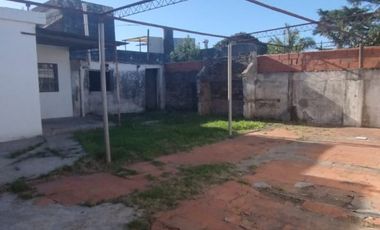 EN VENTA- CASA 3 HABITACIONES + LOCAL COMERCIAL SOBRE AV DE LAS AMERICAS